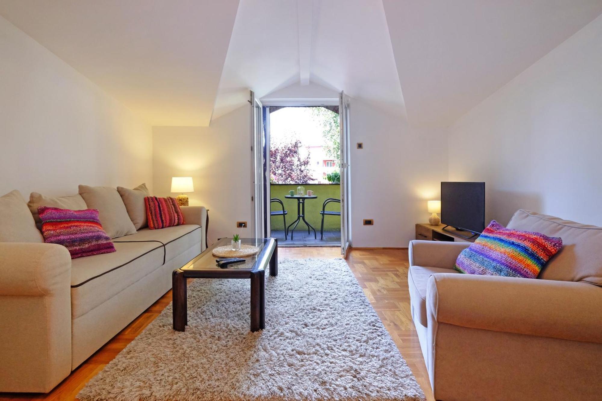 Red Tree Apartment Belgrade Luaran gambar